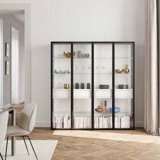 Stefanie Ludwig Interieur – Kettnaker – Vita Vitrinenschrank